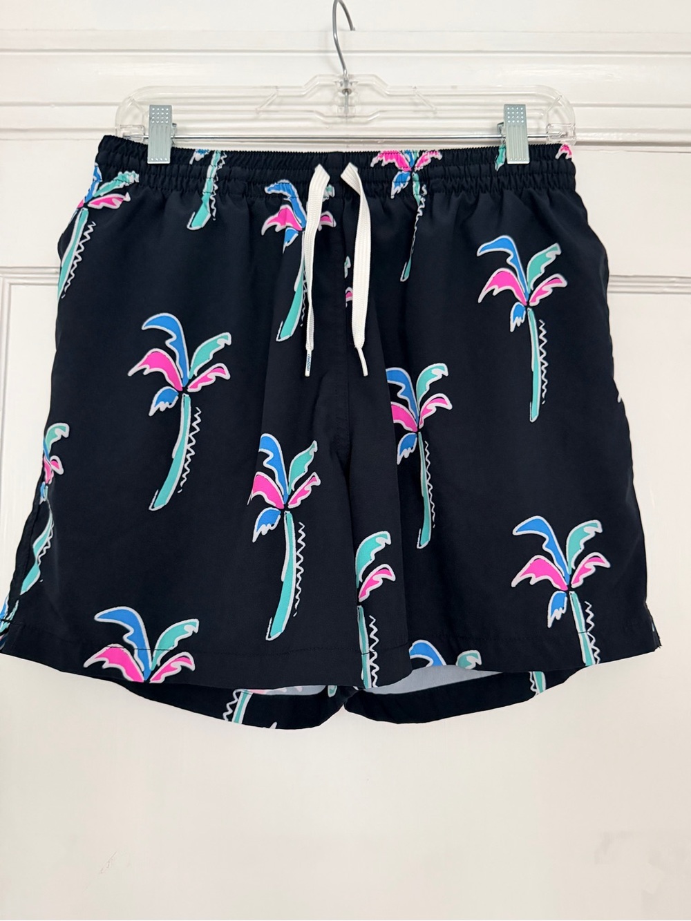 Chubbies Havana Nights classic lined swim trunks men’s L